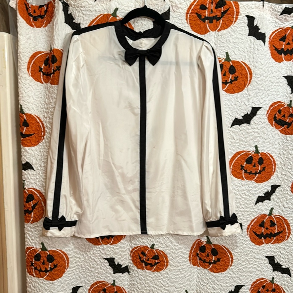Vintage Laura and Jayne collection blouse